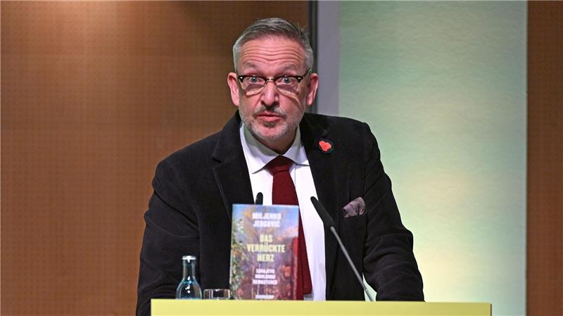 Peter Kraus vom Cleff, Hauptgeschäftsführer des Börsenvereins des Deutschen Buchhandels, spricht bei der Eröffnungs-Pressekonferenz zur Leipziger Buchmesse.