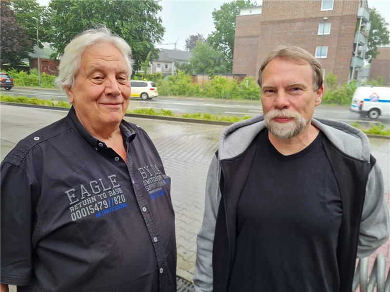 Peter-Michael Reiß (links) übergab nach zehn Jahren an der Spitze die Leitung der Stader Außenstelle des Weißen Rings an Andreas Woyth.