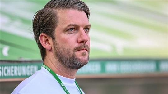 Werder leiht Dikeni Salifou nach Österreich aus Peter Niemeyer hat in der letzten Transferwoche den ersten Werder-Spieler ausgeliehen.