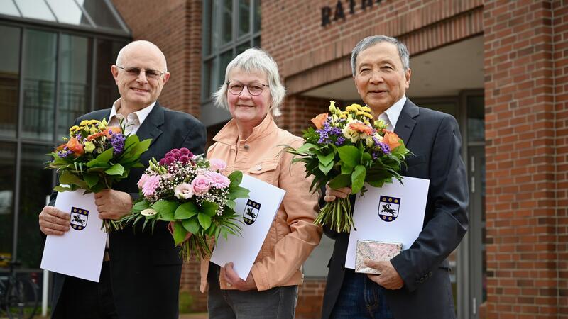 Diese Harsefelder Bürger leisten besonders viel für Ort und Gemeinschaft Peter Sakrausky, Edda Eckhoff und Sugiri Sarkiwan haben sich im Flecken Harsefeld besonders viel engagiert.