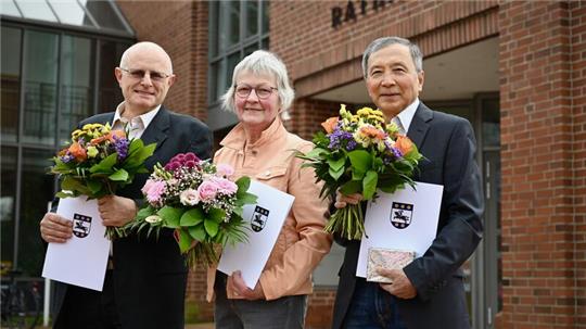 Peter Sakrausky, Edda Eckhoff und Sugiri Sarkiwan haben sich im Flecken Harsefeld besonders viel engagiert.