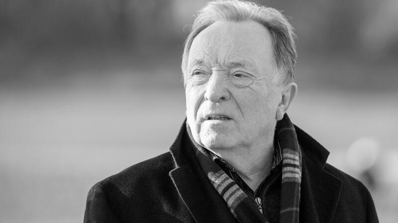 „Tatort“-Schauspieler Peter Sodann gestorben Peter Sodann, Kabarettist, Schauspieler und Regisseur, ist im Alter von 87 Jahren gestorben.