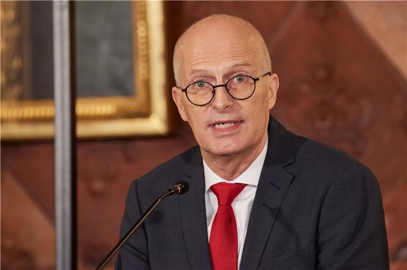 Peter Tschentscher (SPD), Erster Bürgermeister, begrüßt die bundesweiten Corona-Beschlüsse. Foto: Wendt/dpa