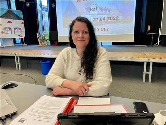 Petra Beckmann-Frelock bei der Ratssitzung in der Oberschule Apensen. Foto: Lepél