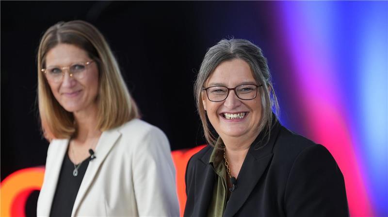 Neue Chefin richtet Otto Group auf Stabilität aus Petra Scharner-Wolff (r), Vorstandsvorsitzende der Otto Group, und Katy Roewer, Konzern-Vorständin Finanzen.