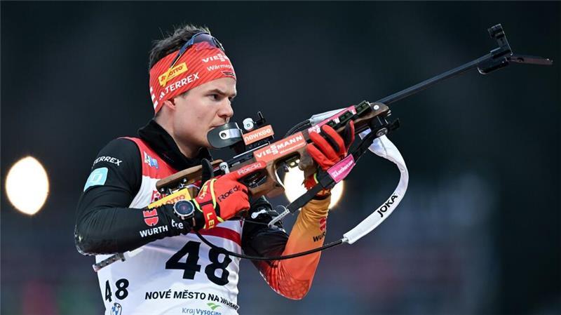 Raketen-Ski und gutes Schießen: Horn sprintet auf Rang vier Philipp Horn wird als Vierter im Sprint bester Deutscher.