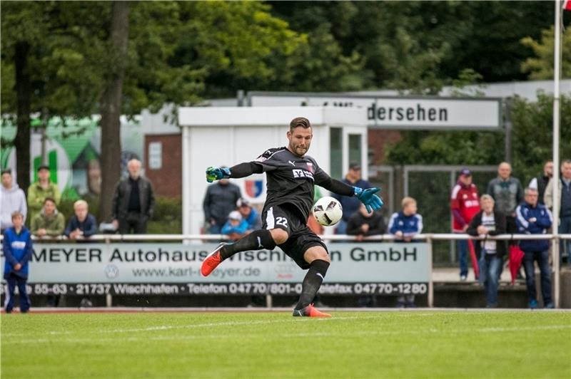 Philipp Kühn spielte in der Saison 2017/18 für die SV Drochtersen/Assel. Fotos Boldt/Jürgens/Berlin / Grafik Medienzentrum Stade