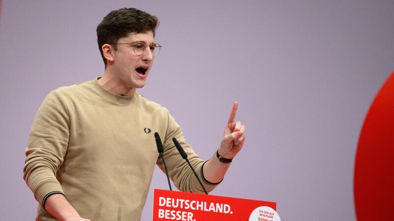 Juso-Chef fordert Untersuchungsausschuss zu Maaßen Philipp Türmer, Vorsitzender der Jusos, fordert einen Bundestags-Untersuchungsausschuss zum Wirken des früheren Verfassungsschutzpräsidenten Hans-Georg Maaßen im Staatsdienst.