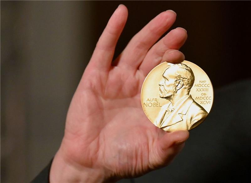 Physik-Nobelpreis für Forscher in Bayern und zwei Kollegen Physik-Nobelpreis für Analysen mit Attosekunden-Lichtimpulsen.