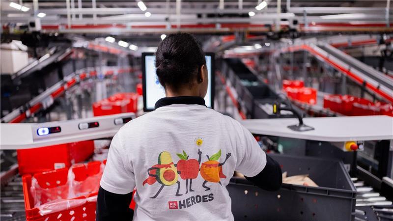 Wocheneinkauf per Klick - Lieferungen immer beliebter Picnic hat 2025 ein großes Lager in Oberhausen eröffnet.