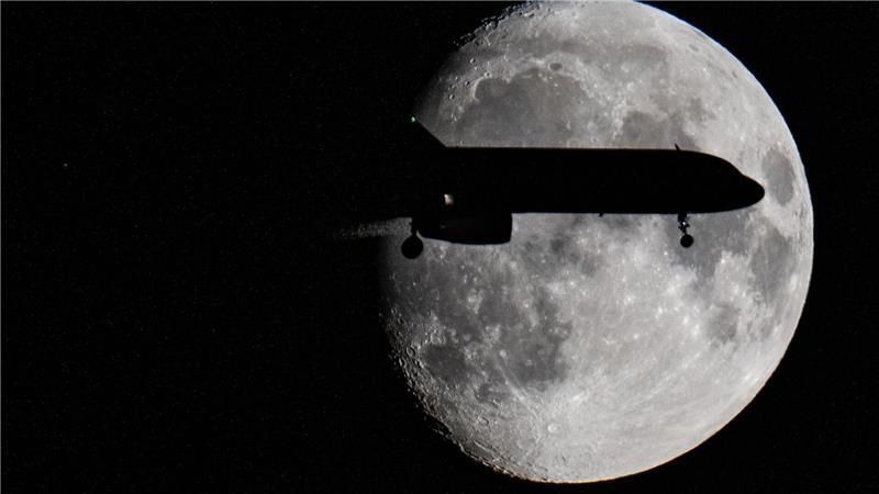 Umfrage: Piloten nehmen häufiger Kurzschlaf im Cockpit Piloten halten im Cockpit häufiger Kurzschlaf.