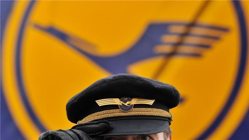 Vorerst kein Streik: Piloten und Lufthansa sprechen wieder Piloten und Lufthansa sprechen wieder miteinander.