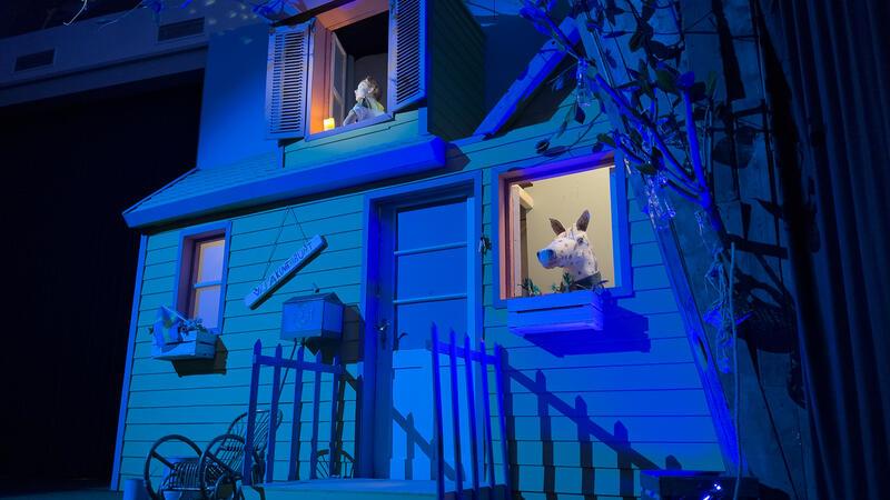 Elfjährige Ylva erobert als Pippi Langstrumpf die Herzen des Publikums Pippi spricht mit himmlischer Mutter.