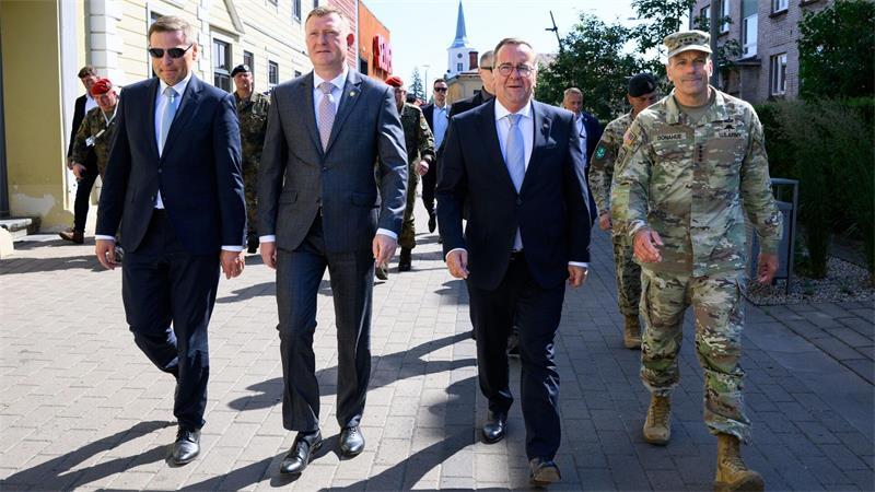 Pistorius mit Amtskollegen in Valga.
