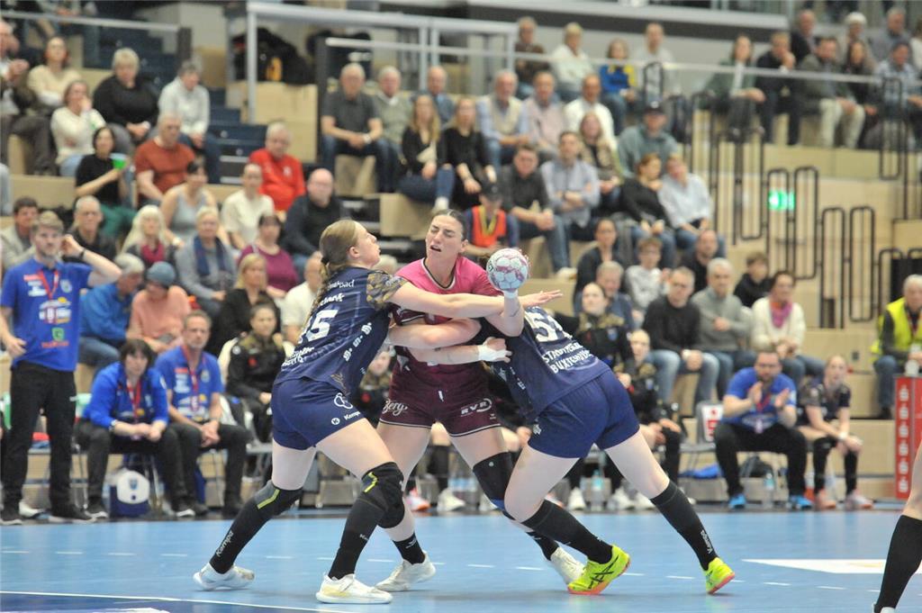 Play-off-Auftakt BSV vs. TUS Metzingen 