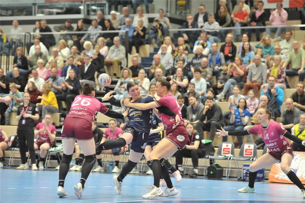 Play-off-Auftakt BSV vs. TUS Metzingen 