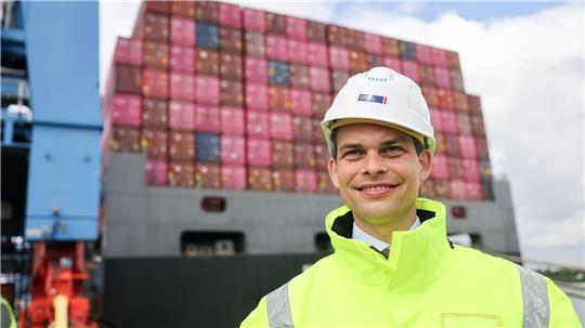 Ploß setzt sich dafür ein, dass die Milliarden aus dem Sondervermögen Infrastruktur des Bundes auch für Häfen und Wasserstraßen genutzt werden können. (Archivbild)