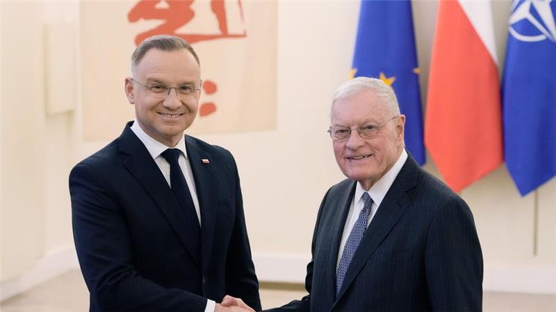 Polens Präsident Andrzej Duda mit dem US-Sondergesandten für die Ukraine Keith Kellogg. 