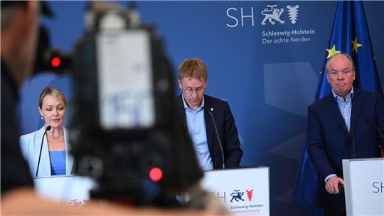 Politik, Wirtschaft und Gewerkschaften wollen den Wirtschaftsstandort Schleswig-Holstein gemeinsam stärken. 
