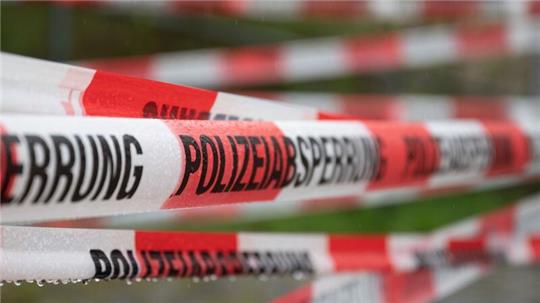 Polizei und Feuerwehr rückten zu dem Pflegeheim in Wremen aus (Symbolbild).