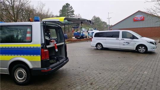 Polizei und Rettungsdienst waren gegen 9.15 Uhr zum „Hol‘ ab“-Markt alarmiert worden.