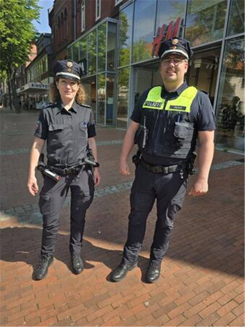 Polizeihauptkommissarin Silke Tonn und Polizeioberkommissar Tino Hartlef.