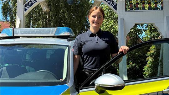 Polizeioberkommissarin Mareike Wiegmann ist jetzt in Steinkirchen im Einsatz, gemeinsam mit ihrem Kollegen Torben Kubik.