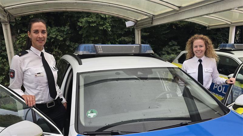 Polizeirätin Janine Mai (links) und Polizeioberrätin Mailin Bartels (rechts).