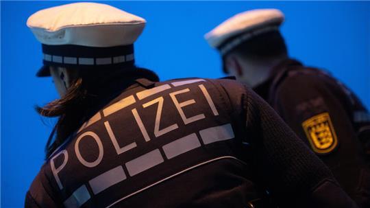 Polizisten konnten den 47-Jährigen noch am Bahnsteig festnehmen. 