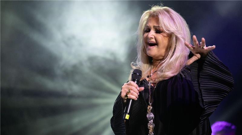 Pop-Ikone Bonnie Tyler ist in Portugal aus dem künstlichen Koma aufgeweckt worden, braucht für die Genesung aber mehr Zeit als gedacht. (Archivbild)