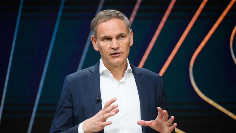 Porsche-Chef Blume ist sich weiterhin sicher: Die E-Mobilität ist die Technologie der Zukunft.