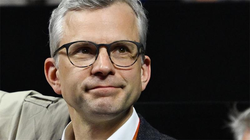 Porsche-Finanzchef Jochen Breckner rechnet durch den Stellenabbau mit Milliarden-Einsparungen. (Archivbild)