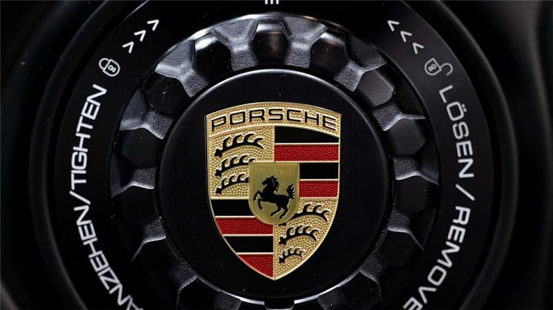 Sportwagenbauer Porsche plant Umbau des Vorstands Porsche in der Krise (Archivbild)