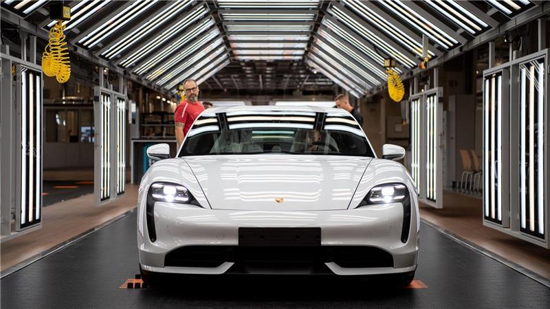 Ferrari Luce: Ein Fehler, den andere schon hinter sich haben Porsche setzt optisch auf Evolution. (Archivbild)