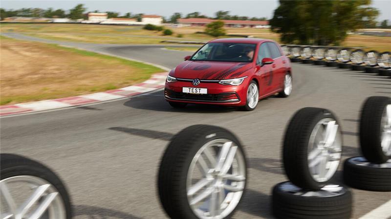 Positive Bilanz: Im Sommerreifen-Test des ADAC wurden 11 der 18 Pneus mit «gut» bewertet. 