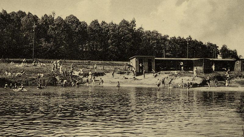 Als die Harsefelder noch in der öffentlichen Badeanstalt in die Wanne stiegen Postkarte aus Harsefeld: Dort gab es schon vor über 100 Jahren Möglichkeiten, sich zu erfrischen.