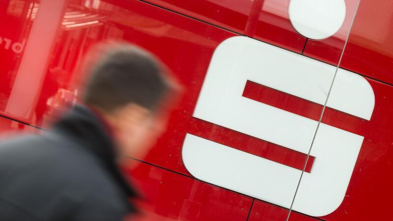 Prämiensparer hoffen auf Nachzahlungen.