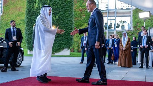 Präsident Mohammed wird von Kanzler Merz empfangen.