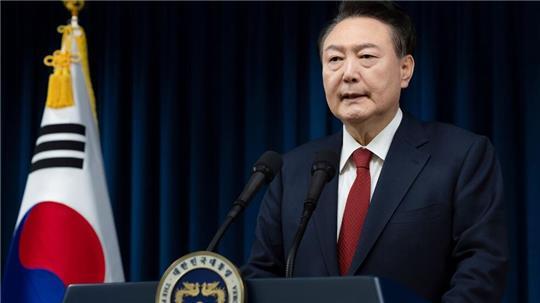 Präsident Yoon Suk Yeol bleibt vorerst im Amt. 