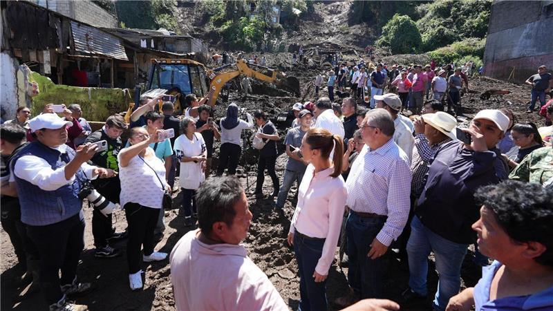 Präsidentin Sheinbaum besuchte eine betroffene Gemeinde im zentralen Bundesstaat Puebla.