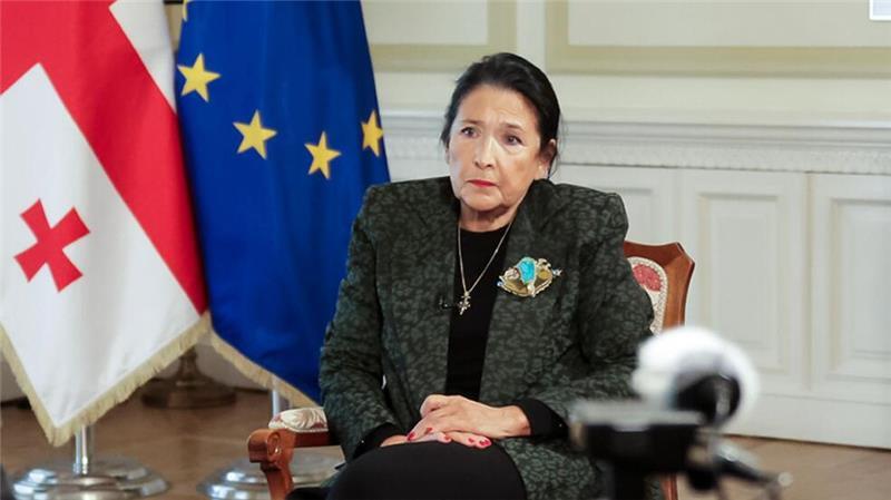 Präsidentin Surabischwili hat zu Protesten gegen das verkündete Wahlergebnis aufgerufen.