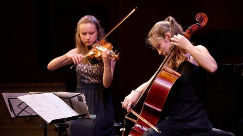 Im Königsmarcksaal in Stade präsentieren sich Musiktalente von „Jugend musiziert“.
