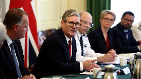 Premier Starmer sicherte der Polizei die Rückendeckung seiner Regierung zu.