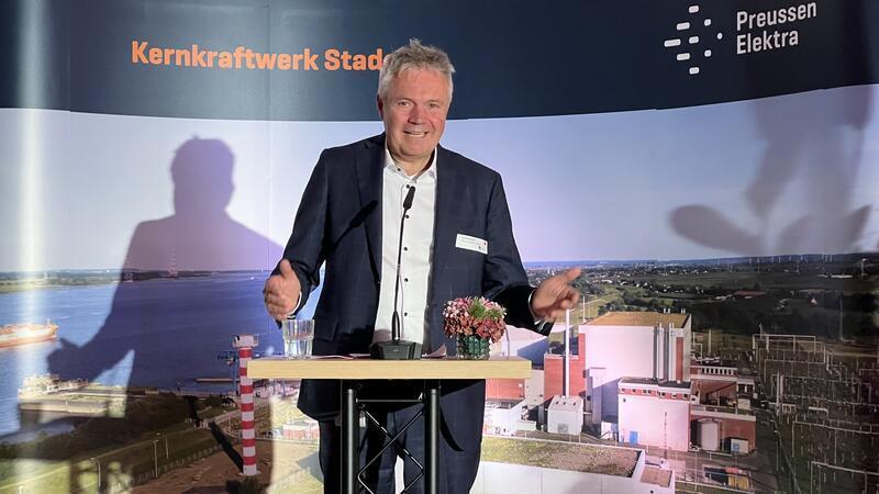 PreussenElektra-Chef Dr. Guido Knott: Kernkraftwerk Stade wurde aus wirtschaftlichen Gründen abgestellt.