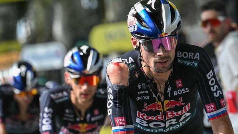Nach Sturz: Red Bull-Kapitän Roglic steigt bei Tour aus Primoz Roglic war auf der zwölften Etappe wenige Kilometer vor dem Ziel gestürzt.