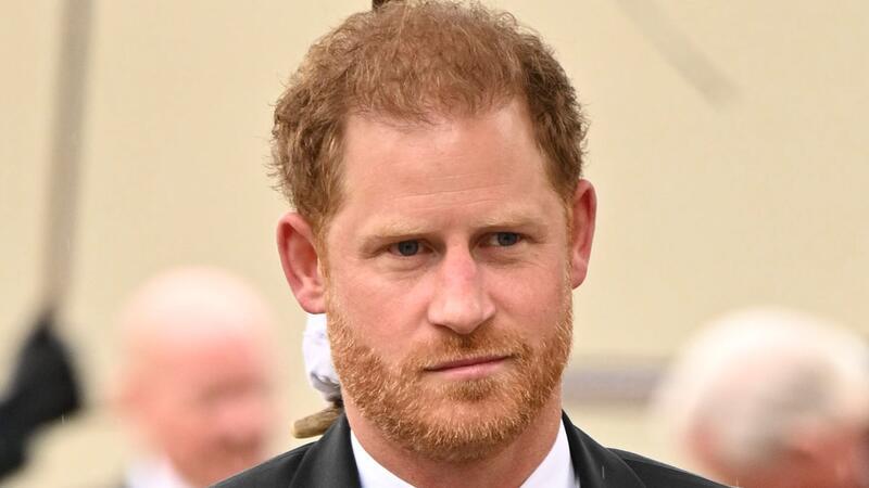 Klage gegen „Sun“: Rückschlag für Prinz Harry Prinz Harry geht seit Längerem gegen britische Boulevardmedien vor, denen er Bespitzelung vorwirft.