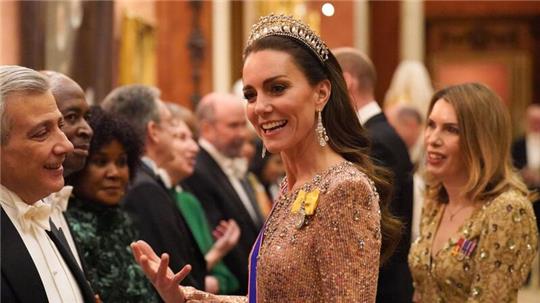 Prinzessin Kate beim Abendempfang für Mitglieder des Diplomatischen Korps im Buckingham Palast.