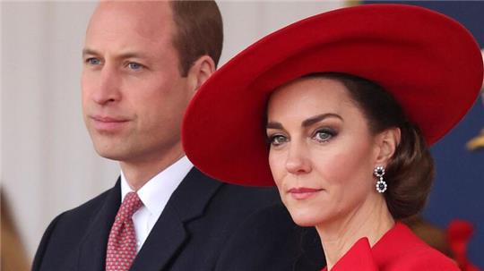 Prinzessin Kate erholt sich von einer Bauch-OP. Der Palast in London tut sich schwer mit der Kommunikation nach außen.