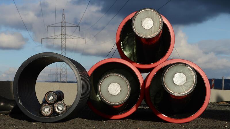Stromtrasse: Hier soll das Mega-Erdkabel verlaufen Pro Kilometer verlegtem Erdkabeln entstehen Kosten in Millionenhöhe.