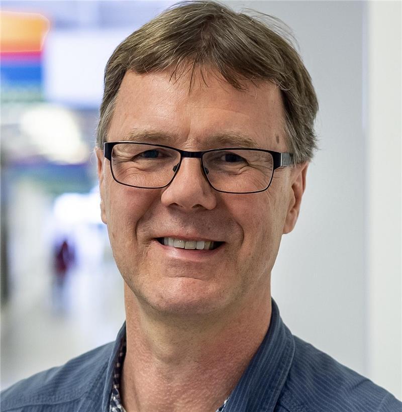 Prof. Dr. Bernd Wilken beschäftigt sich am Klinikum Kassel mit RETT-Kindern und berät die Eltern.